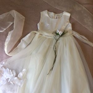 Wedding flower girl dress size 9/10